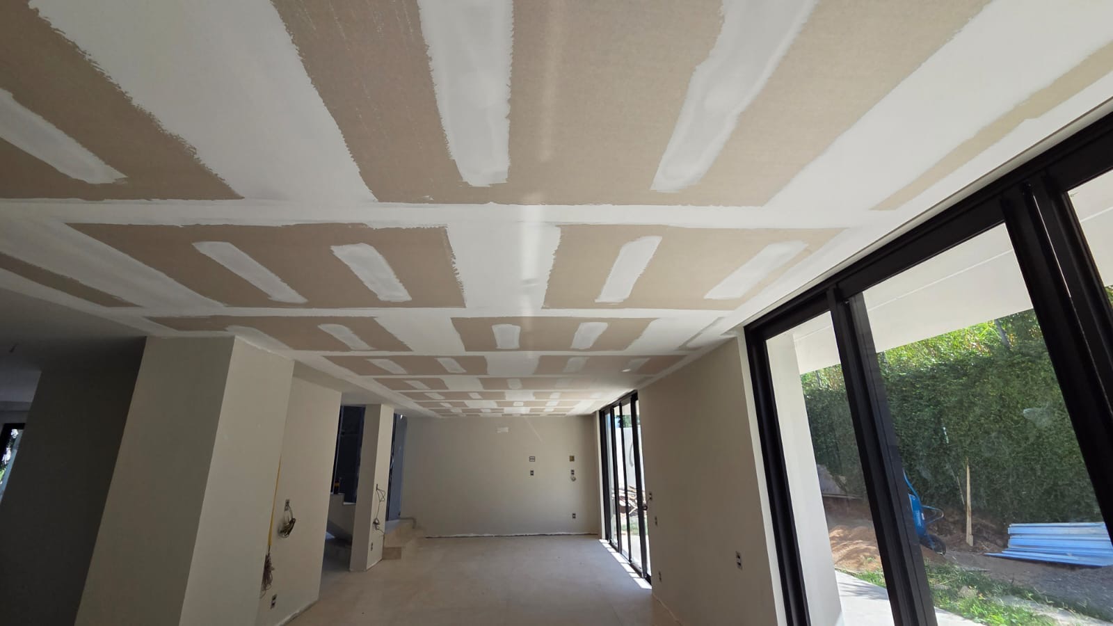 Execução profissional de drywall pela Barra Frame
